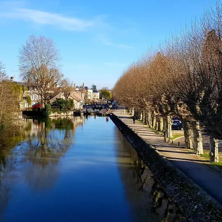 La Maison Virginie 1 A 2 Pers Charmant Hyper Centre- Cour- Parking- Linge- Fibre- Proximite Lac Canal Piscine Montargis Exterior foto